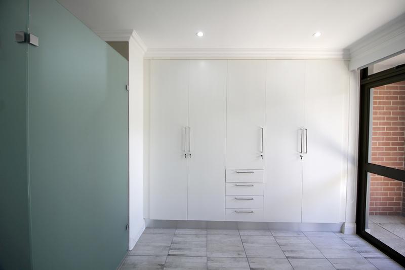 8 Bedroom Property for Sale in Reebok Western Cape